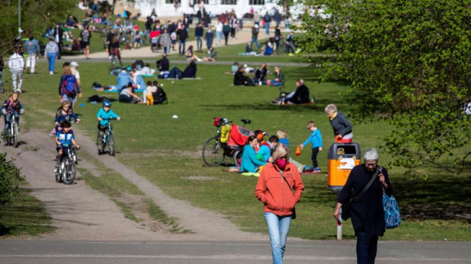 Virologe Kekulé besorgt über Tempo von Corona-Lockerungen