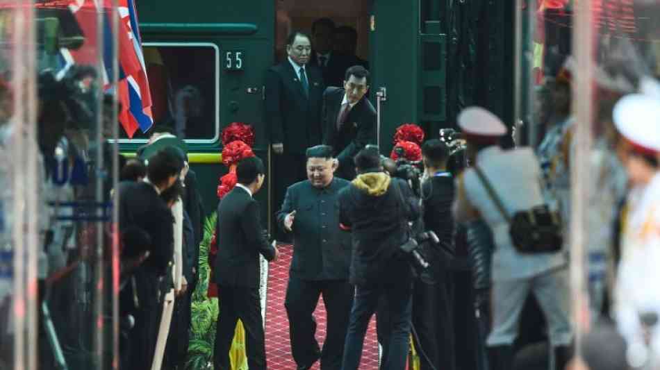 Kim Jong Un zu Gipfeltreffen mit Trump in Hanoi eingetroffen