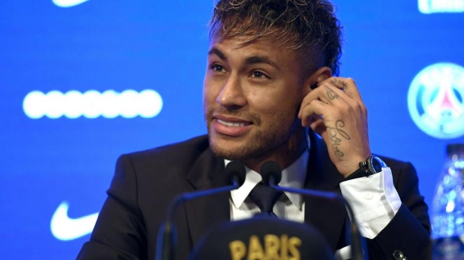 Paris St. Germain stellt Neymar vor: "Herzblut einbringen"