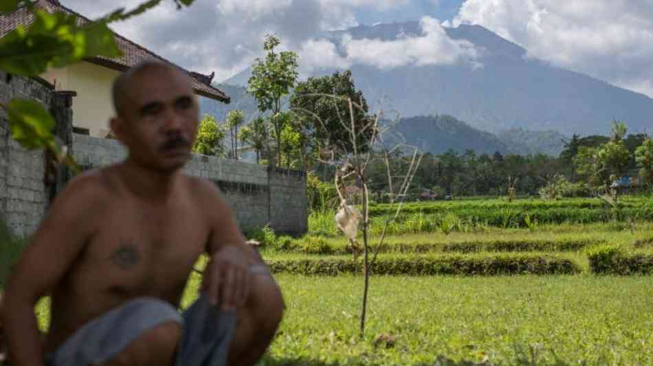 Bali verlangt von 144.000 Menschen Vulkan-Flüchtlingen die Rückkehr auf