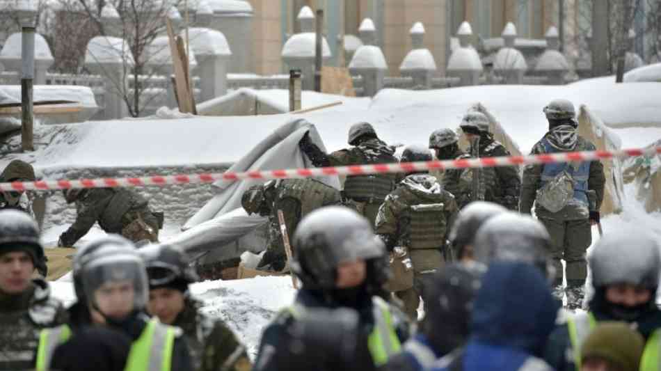 Moloch Ukraine: Polizei geht gegen Oppositionelle vor, viele Verletzte