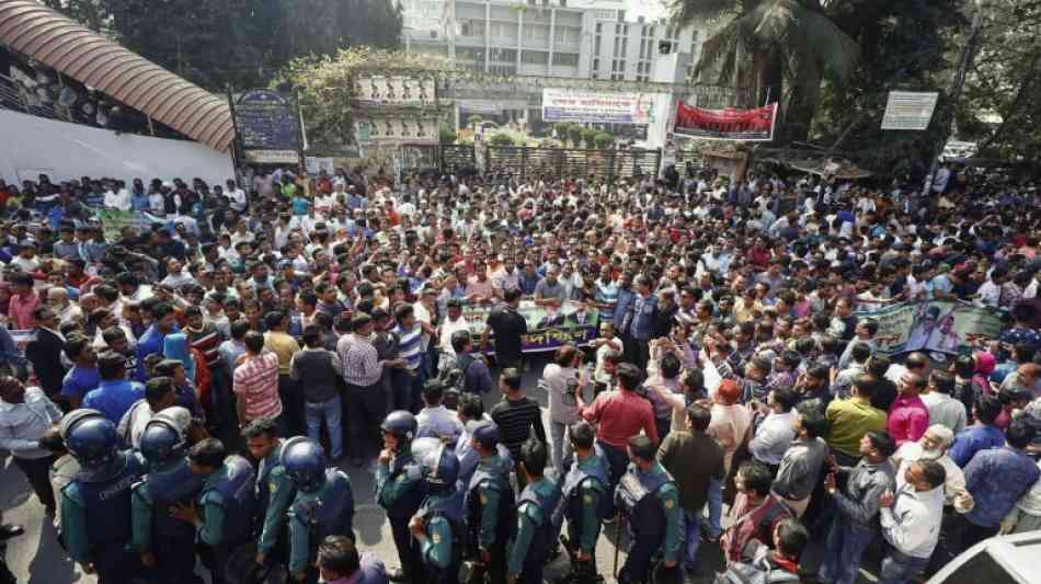 Tausende protestieren in Bangladesch gegen Inhaftierung von Oppositionsf