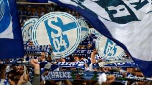 Schalker Vorstand verurteilt geschmackloses Plakat