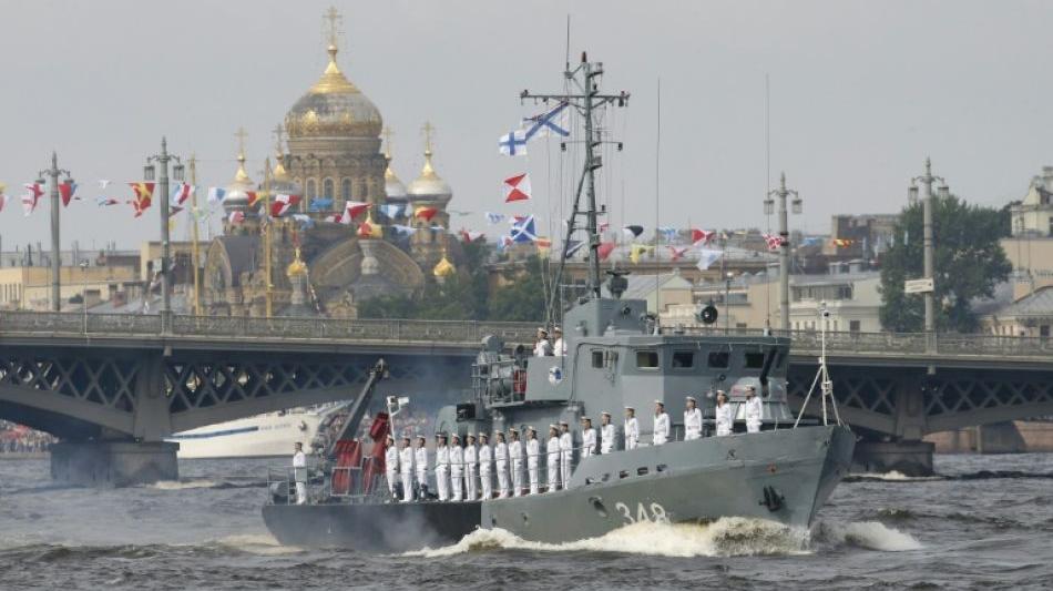 Russland begeht "Tag der Marine" mit Parade