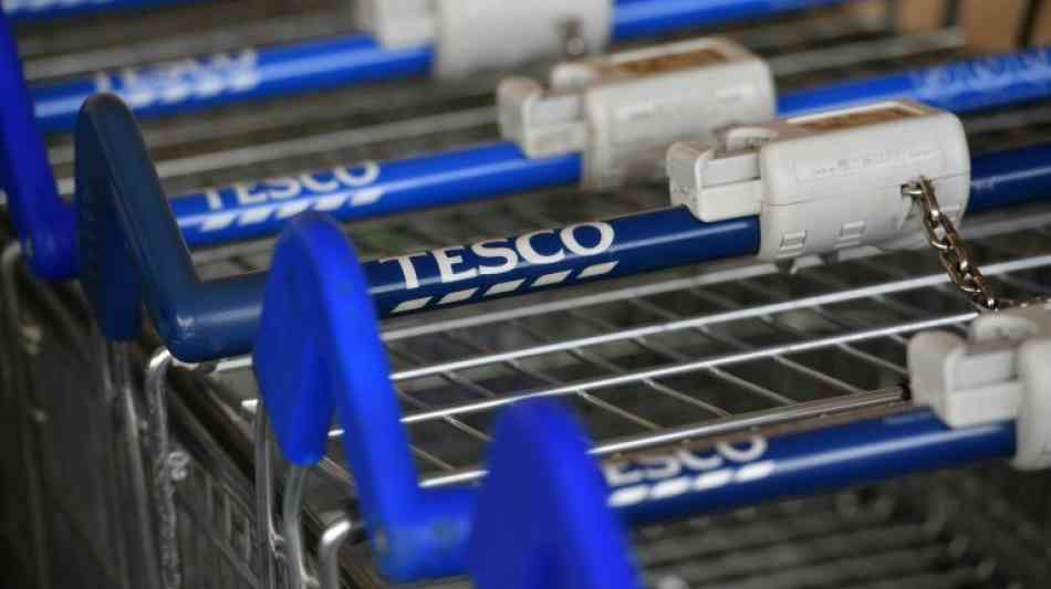 Supermarktriesen Tesco und Carrefour schlie