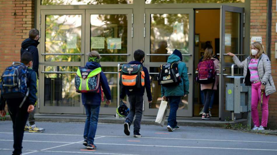 KMK-Präsidentin will nach den Sommerferien wieder Regelbetrieb an den Schulen