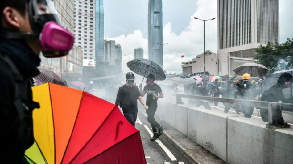 Hongkong: Wieder Massenproteste und Zusammenstöße
