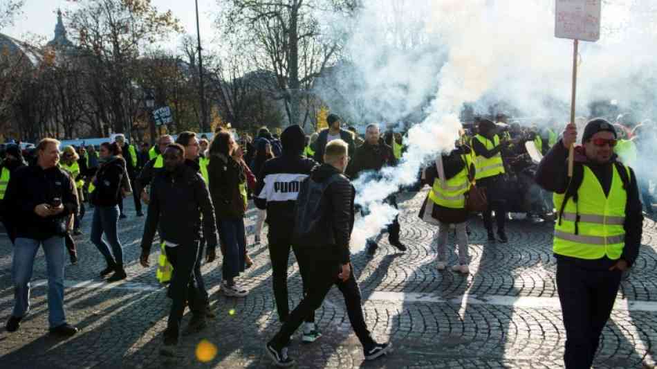 Demonstrantin stirbt bei Unfall an Straßenblockade in Frankreich