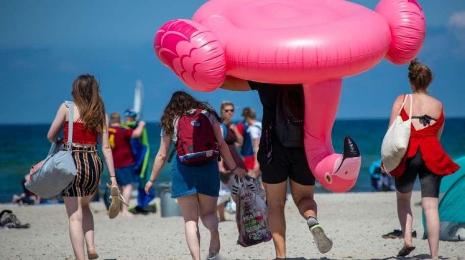 Badegast findet sprengfähige Weltkriegsgranate an Strand bei Wilhelmshaven