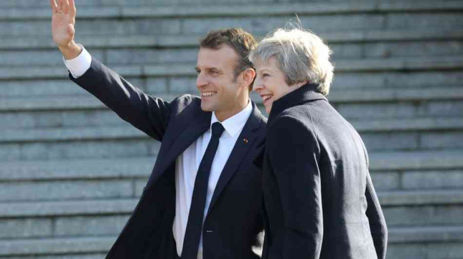 Macron besucht mit May Ehrenmal des Ersten Weltkriegs