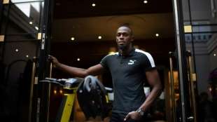 Usain Bolt startet mit E-Tretrollern in Paris durch