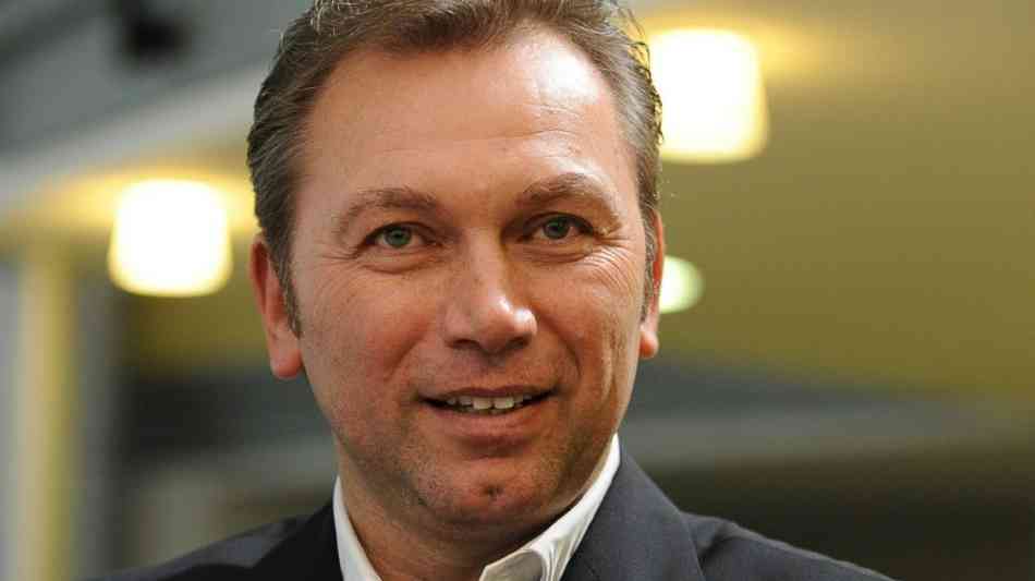 CAS-Urteil: Armstrongs Ex-Teamchef Bruyneel lebenslang gesperrt