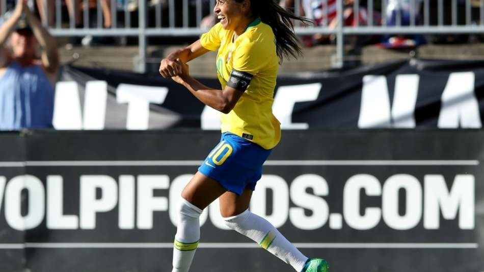 Selecao-Star Marta verletzt sich im WM-Trainingslager