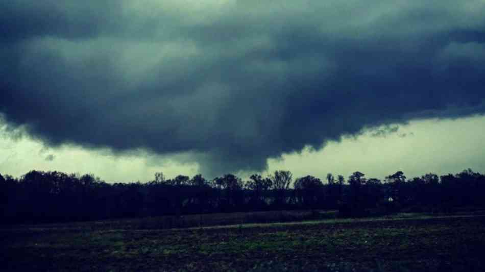 Mindestens 14 Tote durch Tornado in Alabama