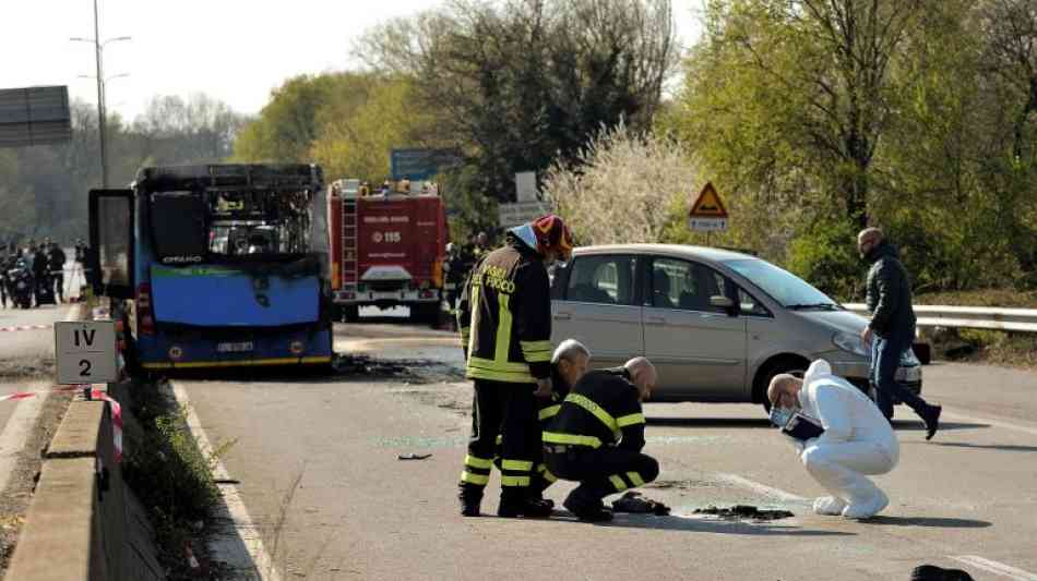 Italienische Polizei befreit 51 Schüler aus Gewalt ihres Busfahrers 