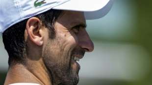 Djokovic zieht in Wimbledon ins Achtelfinale ein 