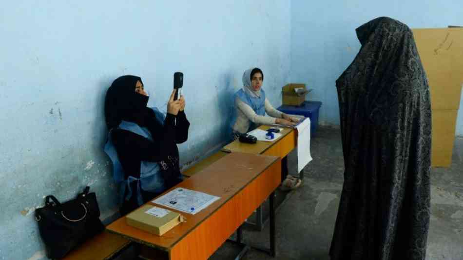 Internationale Politik: Parlamentswahl in Afghanistan fortgesetzt