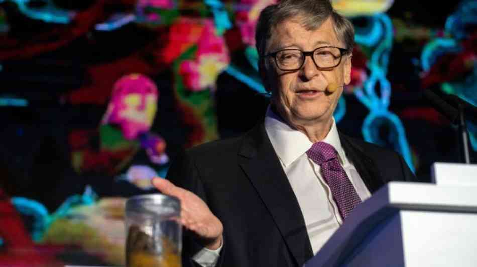 Bill Gates unterstützt Chinas "Toilettenrevolution" mit Kot-Aktion