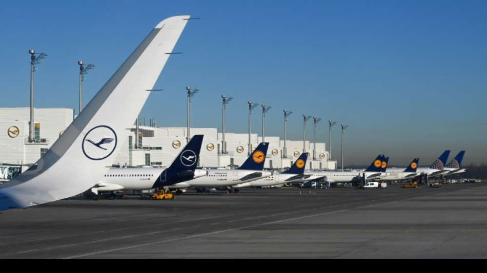 Lufthansa droht lange Streiks seiner Flugbegleiter