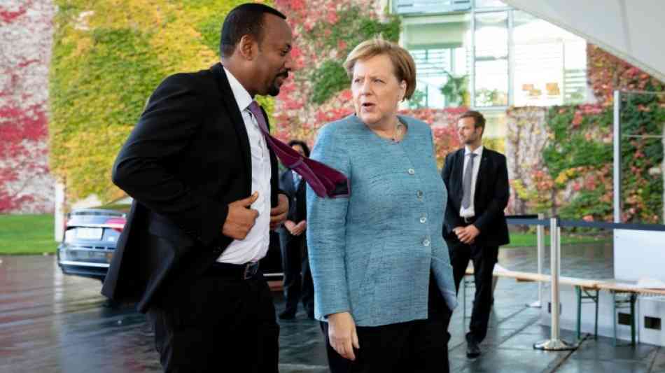 Merkel ermutigt Unternehmen zu mehr Engagement in Afrika