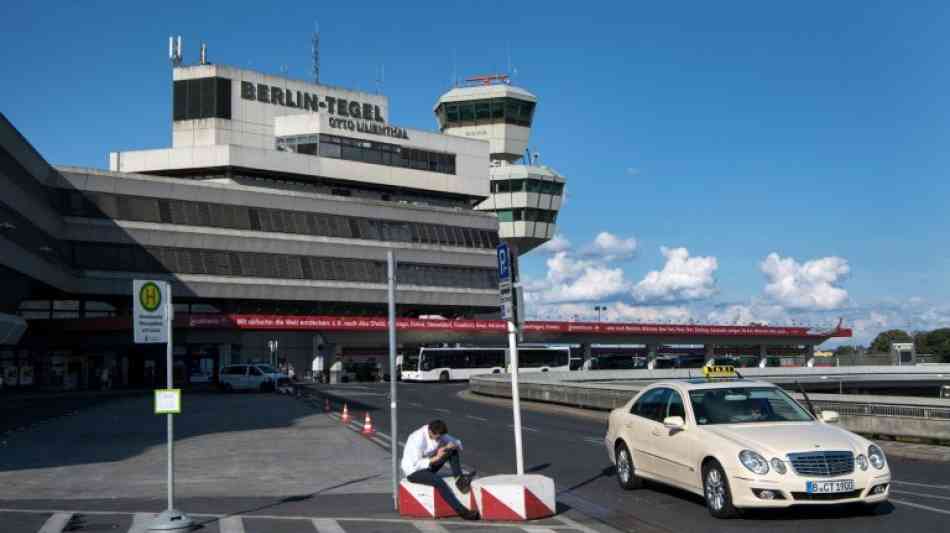 Dobrindt stellt sich in Berliner Flughafendebatte erneut hinter Tegel