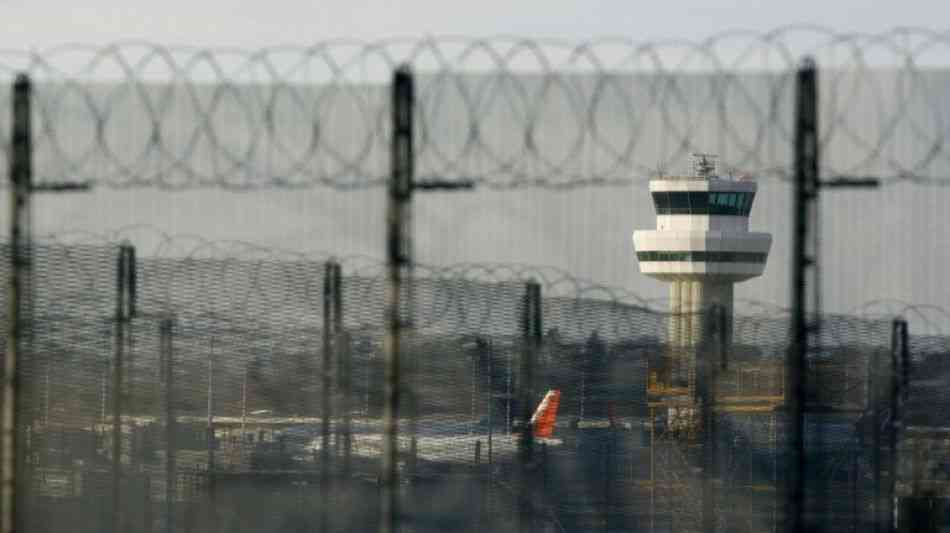 Flugbetrieb in Gatwick nach neuerlicher Unterbrechung wieder aufgenommen