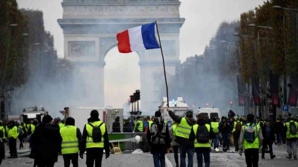 Präsident Macron will Antwort auf "Gelbwesten"-Proteste liefern