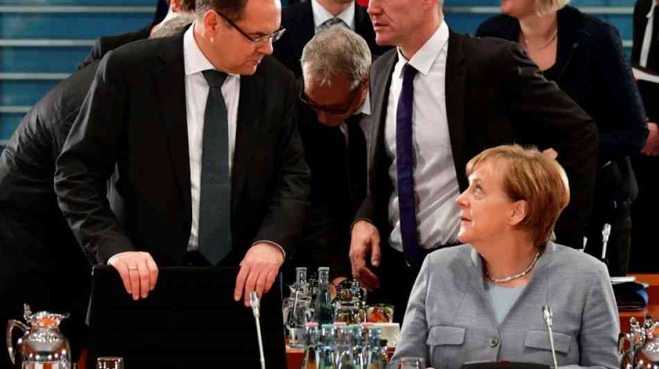 Merkel wirft Schmidt Versto