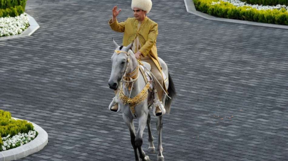 Menschenmassen in Turkmenistan bei Feiern zum "Tag des Pferdes"