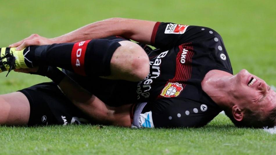 Fußball: Lars Bender fehlt Bayer Leverkusen wohl im DFB-Pokal