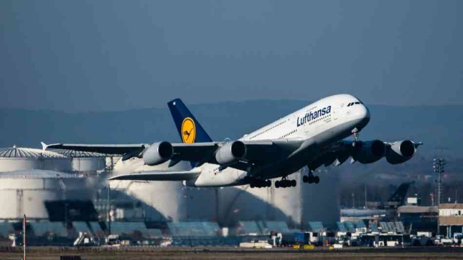 A380 der Lufthansa muss wegen Hydraulikproblems umkehren