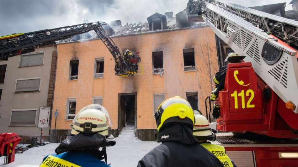 Kinderleiche aus ausgebranntem Wohnhaus in Neunkirchen geborgen