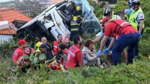 Mehrere Deutsche bei Busunglück auf Madeira getötet