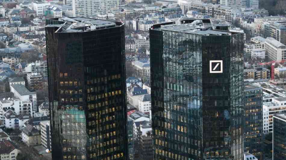 Deutsche-Bank-Fondstochter DWS startet im Plus an der B