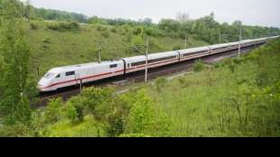 Fernverkehrszüge der Bahn im Mai wieder pünktlicher unterwegs