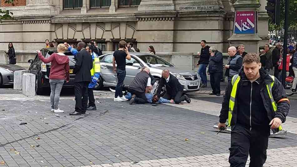 Mutmaßlicher Autounfall vor Londoner Museum löst vorübergehend Terrorangst aus