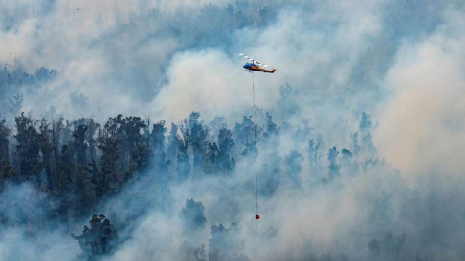 Tausende Menschen wegen Buschfeuern an australischen Stränden eingeschlossen