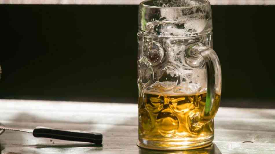 Mann bricht mit Alkoholwert von 6,52 Promille am M