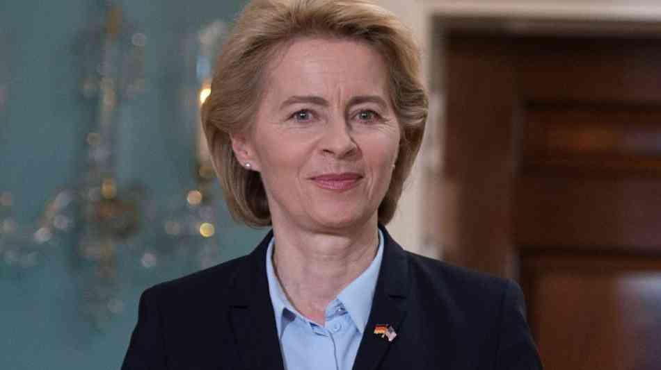 Ursula von der Leyen freut sich auf ihre künftige Oma-Rolle