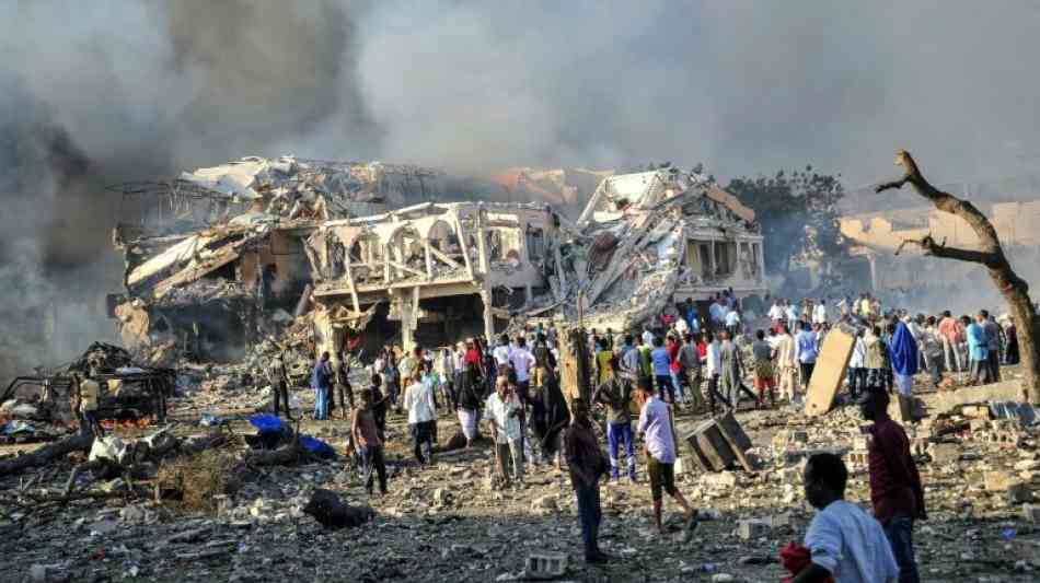 Islam Terror - Mindestens 137 Tote bei Anschlag in Somalia