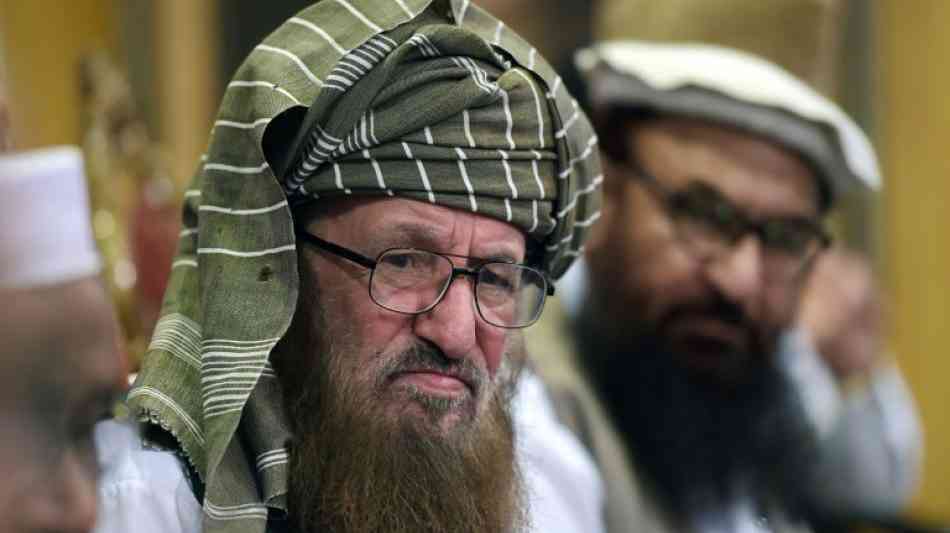 In Pakistan getöteter "Vater der Taliban" und Terrorist Sami Ul-Haq beigesetzt