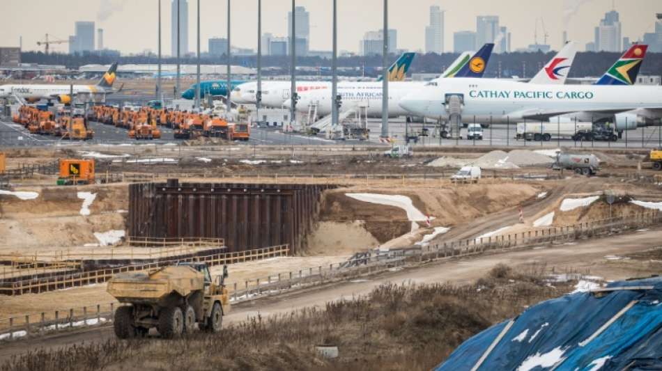 Frankfurter Flughafen stockt um 1000 Mitarbeiter auf