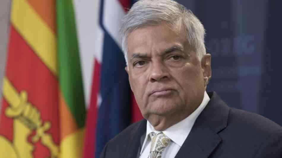 Abgesetzter Regierungschef fordert Notsitzung des Parlaments in Sri Lanka