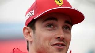 Leclerc hängt Vettel in Baku ab - erstes Training nach Gullydeckel-Vorfall ausgefallen