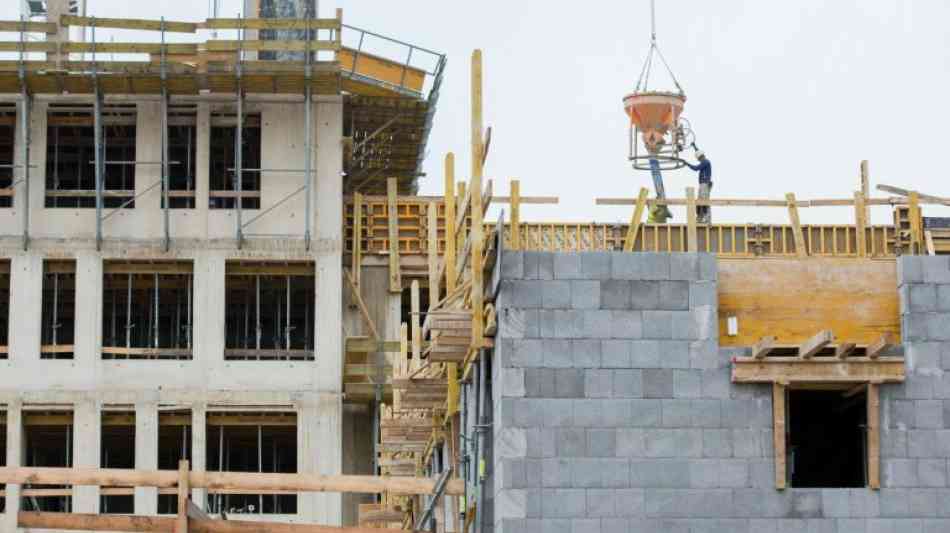Bundesrepublik Deutschland: Bau neuer Wohnungen zieht leicht an