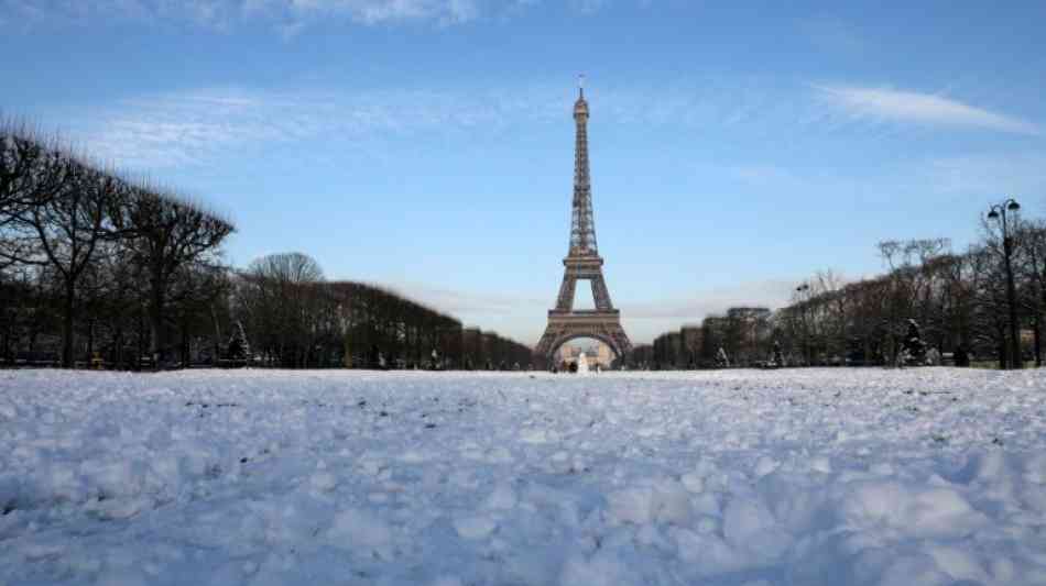 Frankreich - Paris: Eiffelturm wegen Schnees weiter geschlossen