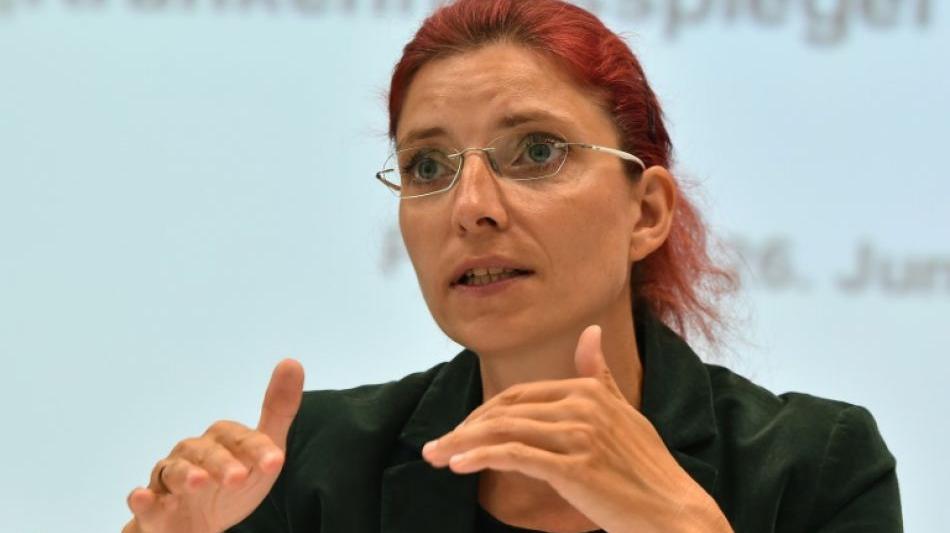 Potsdam: Arbeitsministerin Golze in Norditalien durch Baum verletzt