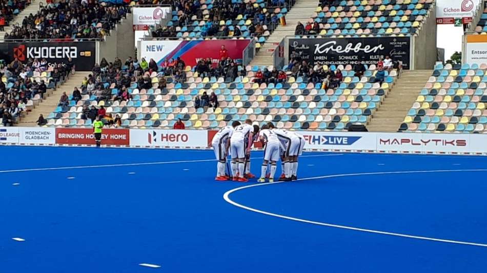 Hockey: Männer mit zweiter Heimniederlage - Frauen schlagen China 