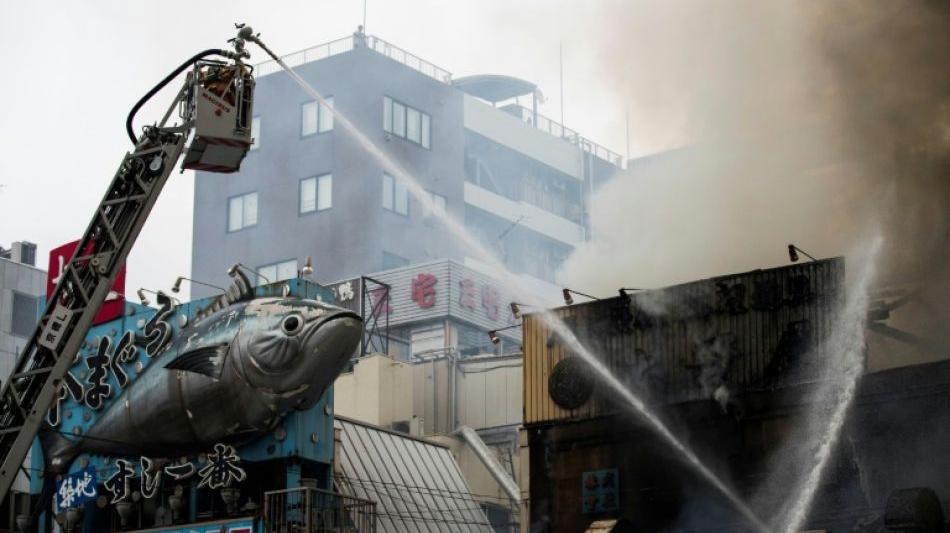 Internationales: Weltgrößter Fischmarkt in Tokio in Flammen