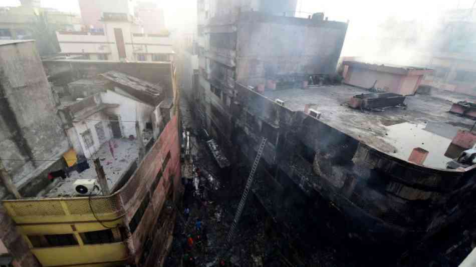 Mindestens 70 Tote bei Brandkatastrophe in Dhaka